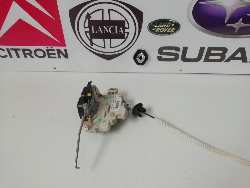 Broasca usa stanga fata Audi A6 C6 Cod 4F1837015E