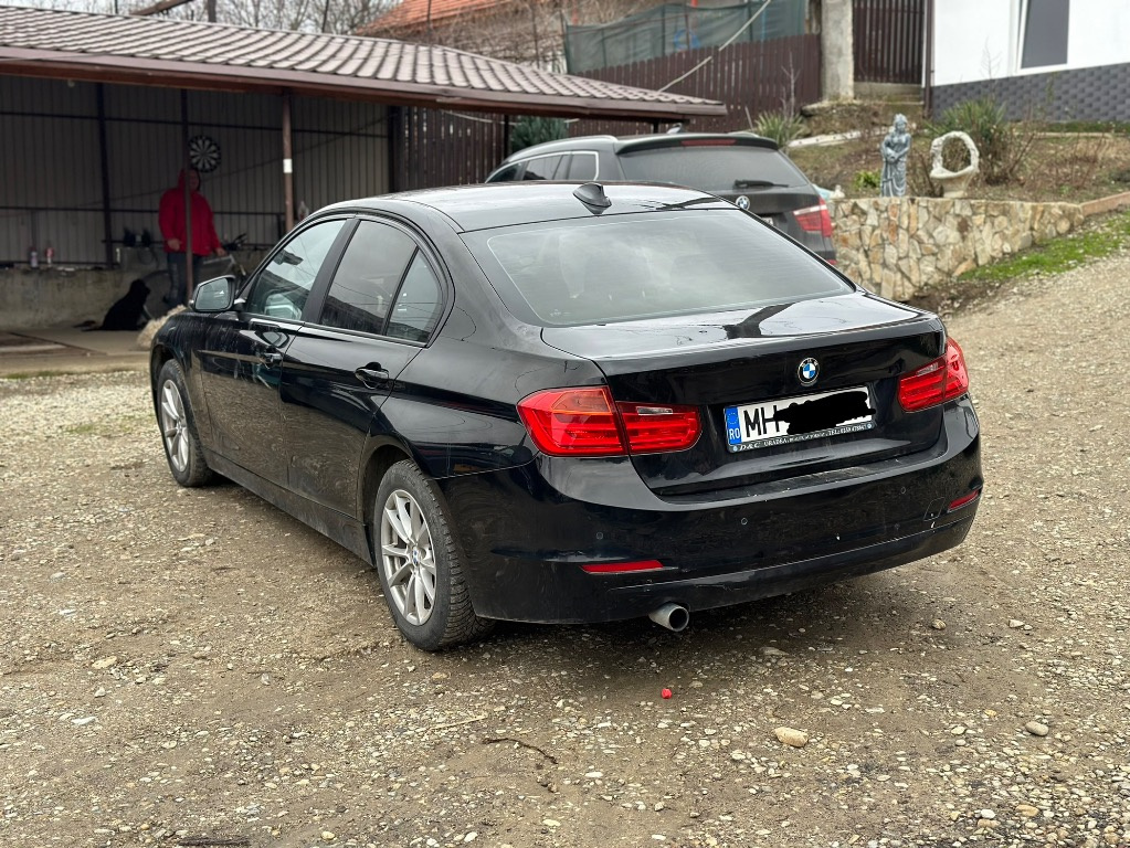Broasca usa stanga fata BMW F30 2015 Ber