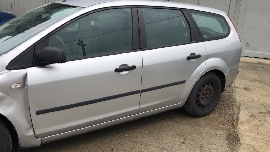 Broasca usa stanga fata Ford Focus 2007 
