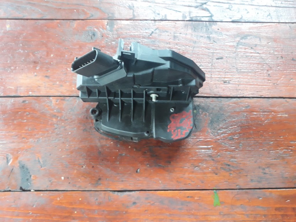 Broasca usa stanga fata Ford Focus 3 cod BM5A-A21813-CC an 2011 2012 2013 2014