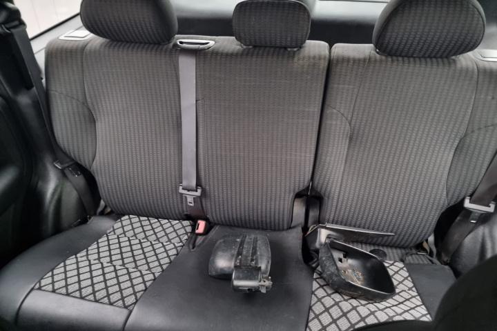 Broasca usa stanga fata Jeep Cherokee 20