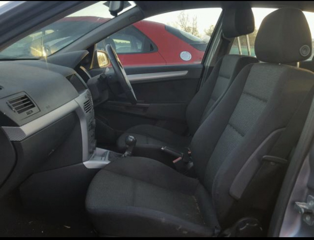 Broasca usa stanga fata Opel Astra H 200