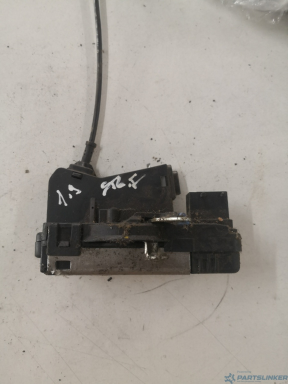 Broasca usa stanga fata OPEL VIVARO [ 2001 - 2014 ]] OEM 91166242