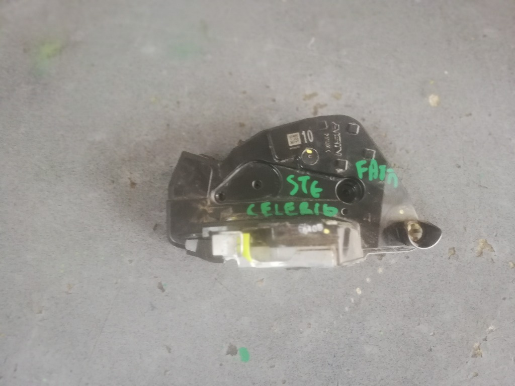 Broasca usa stanga fata Suzuki Celerio LF an 2016 cod 1811140701