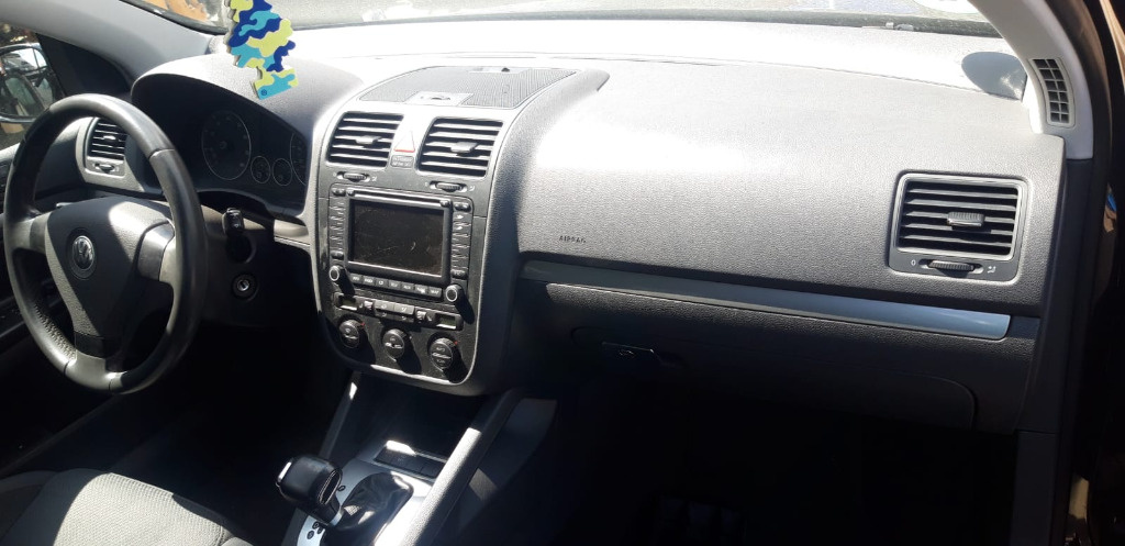 Broasca usa stanga fata Volkswagen Golf 