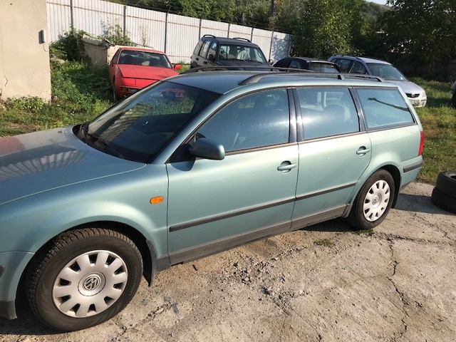 Broasca usa stanga fata VW Passat B5 199