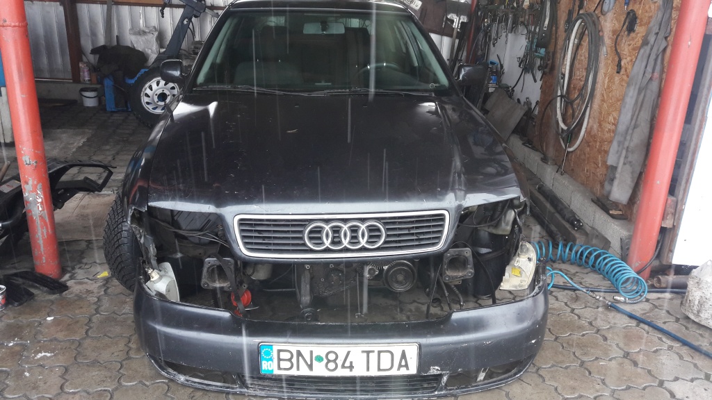 Broasca usa stanga spate Audi A4 B5 1995