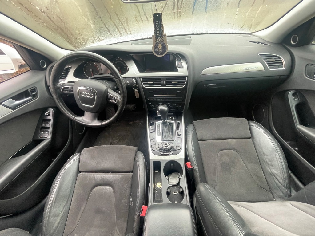 Broasca usa stanga spate Audi A4 B8 2011
