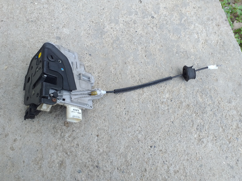 Broasca Usa Stanga Spate Audi A4 B8 , Cod : 8K0839015