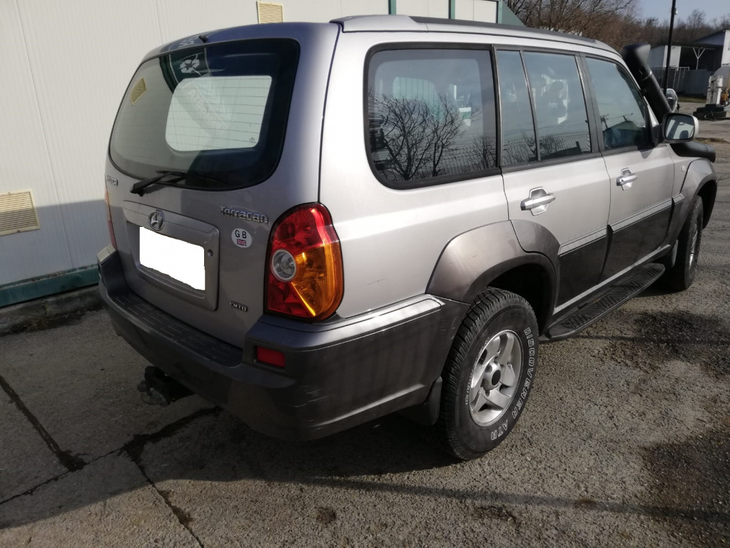 BROASCA USA STANGA SPATE HYUNDAI TERRACA