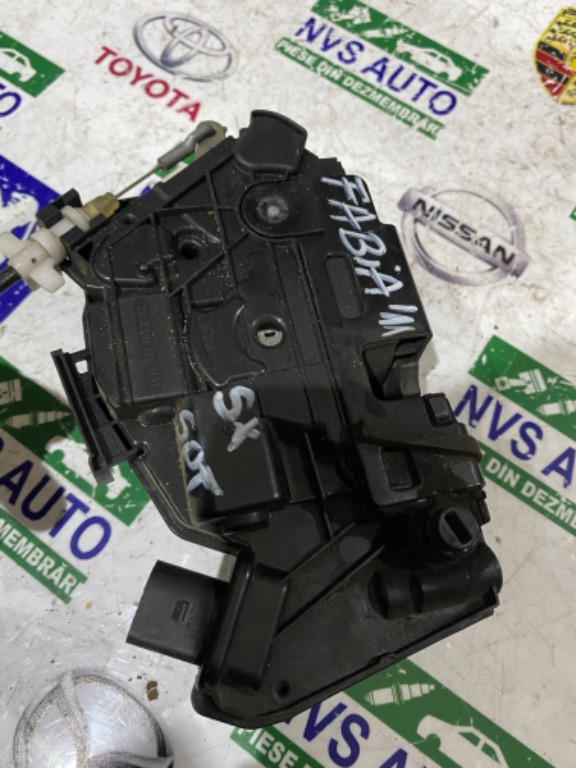 Broasca usa stanga spate skoda fabia din 2011. 5N0839015D