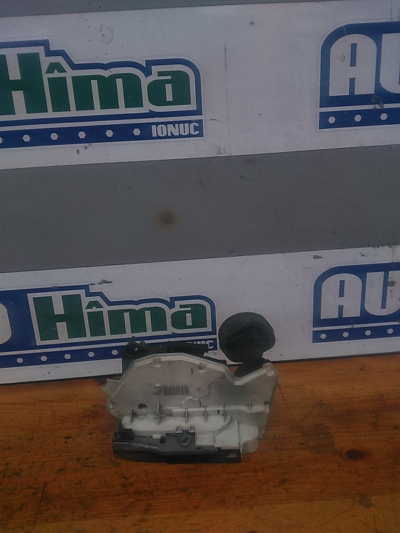 Broasca usa stanga spate VOLKSWAGEN Golf VI 5K 2010-2015