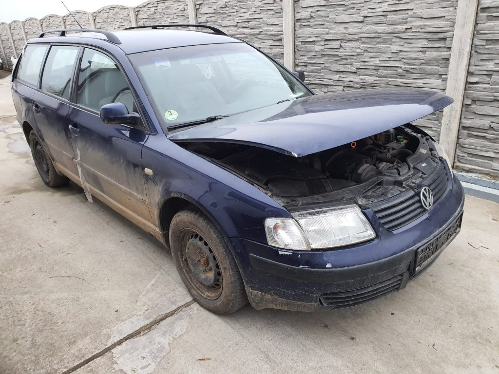 Broasca usa stanga spate Volkswagen Passat B5 1999 COMBI 1.9