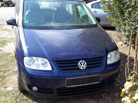 Broasca usa stanga spate Volkswagen Touran 2004 hatchback 2.0