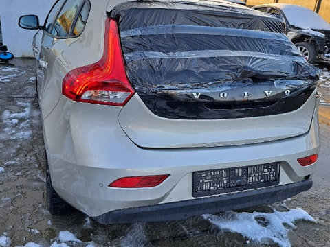 Broasca usa stanga spate Volvo V40 2017 Hatchback 2.0