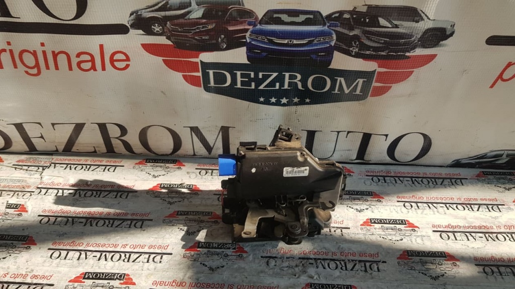 Broasca usa stanga spate VW Jetta 3 cod piesa : 7L0839015
