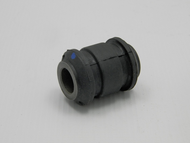 BUCSA FUZETA, HYUNDAI LANTRA 95-, COUPE 95-, TUCSON 2WD 04-, KIA SPORTAGE 2WD 04- /SPATE, Fata BUSHING/
