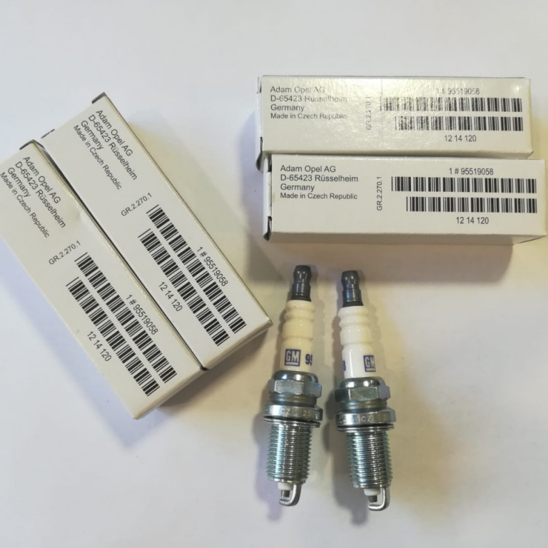Bujie scanteie Opel Agila A Z10XEP Z12XEP Original