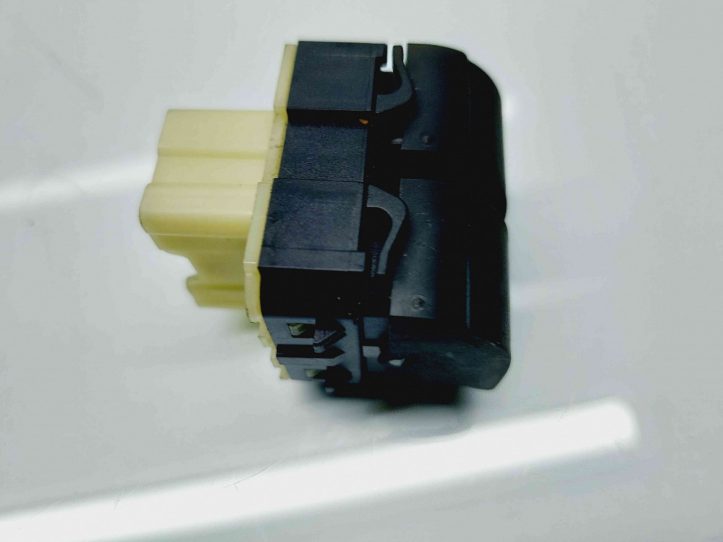 Butoane comanda geamuri sofer Renault Cl