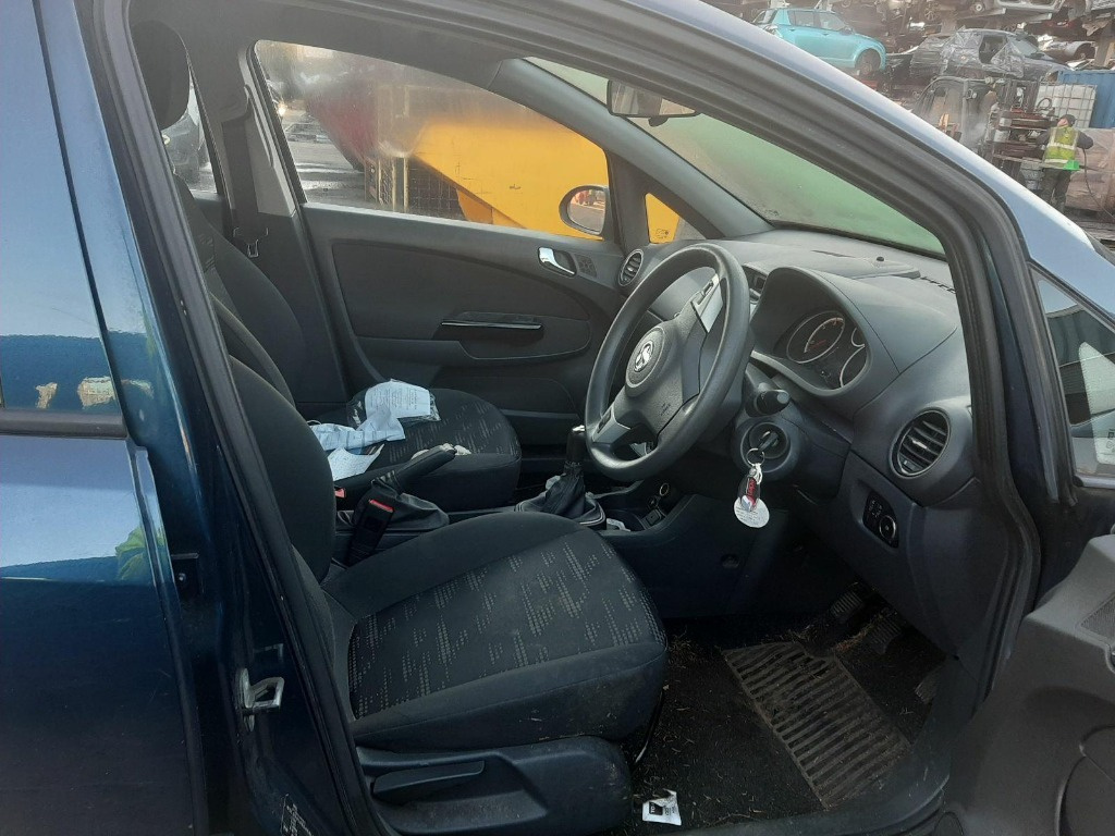 Butoane geamuri electrice Opel Corsa D 2013 Hatchback 1.3 CDTI