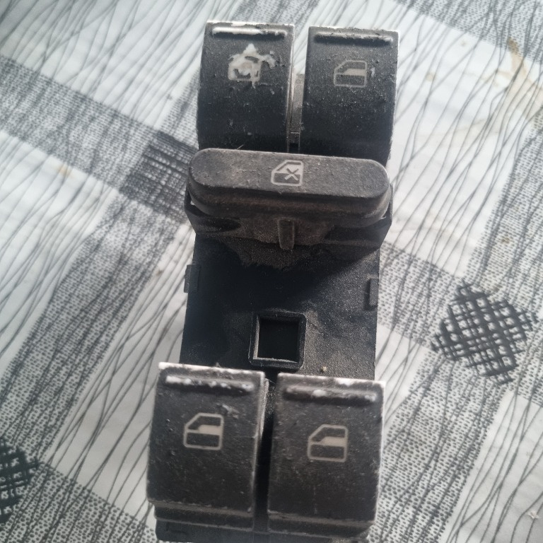 Butoane geamuri electrice stanga fata SKODA OCTAVI