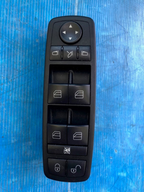 Butoane geamuri + oglinzi electrice Mercedes B150 