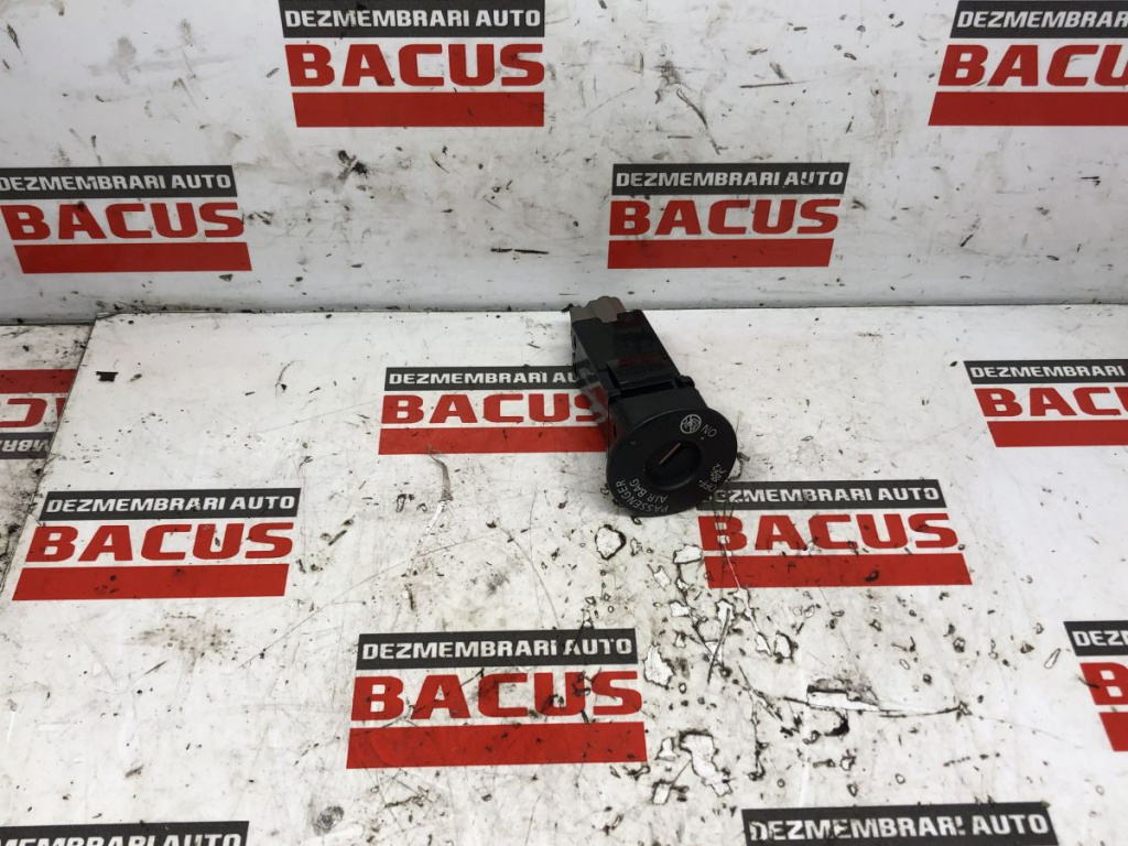 Buton Airbag On/Off Nissan Qashqai An Fabricatie 2015