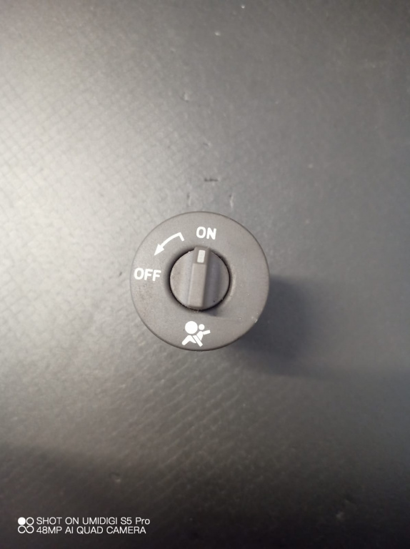Buton airbag , Renault Scenic 3 [2009 - 2012] COD-8200169589d