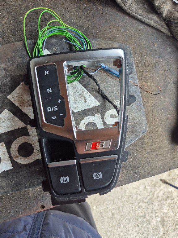 Buton Auto Hold cu cablaj Audi Q5 2017 Fy 80B927143