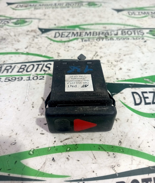 Buton avarie 7M5 953 235 A Chevrolet Aveo T200 [2003 - 2008] Sedan 1.4 MT (82 hp)