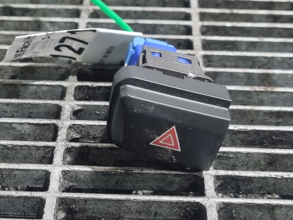 Buton avarie Peugeot 2008 Facelift 2016 - 2019