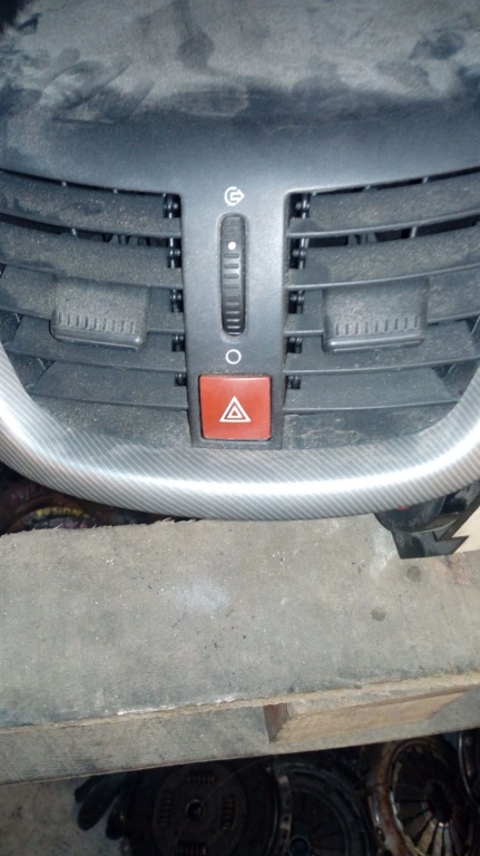 Buton avarie Peugeot 207 2009