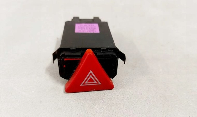 Buton avarii Audi A3 S3 8L 4B0941509K