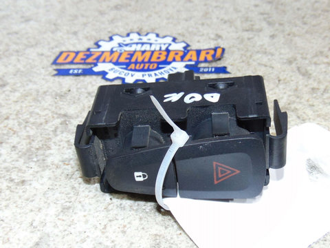 Buton avarii + inchidere centralizata avand codul E3160101 pentru Dacia Dokker 2012
