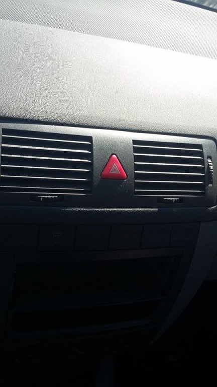 Buton avarii Skoda Fabia 2002