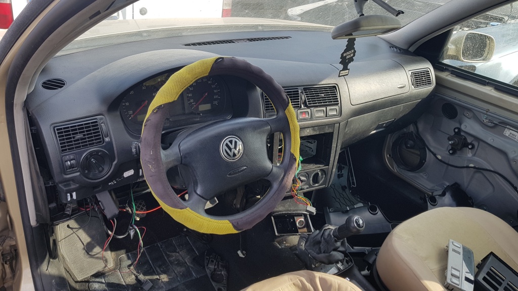 Buton avarii Volkswagen Golf 2001