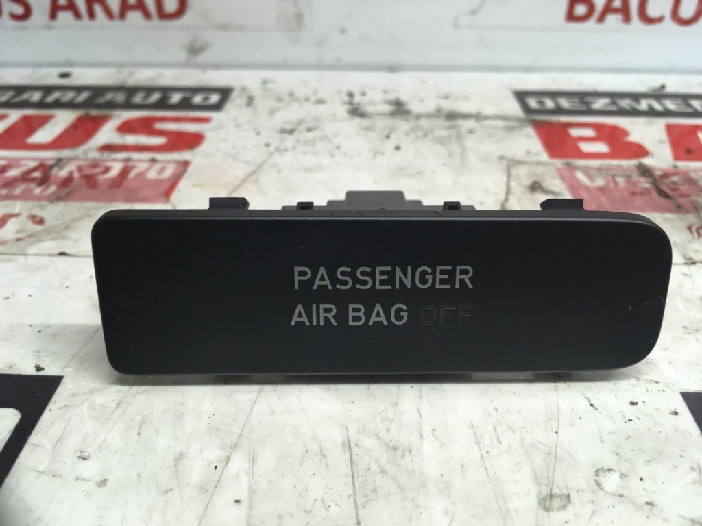 Buton dezactivare airbag VW Tiguan cod: 5m0919234b