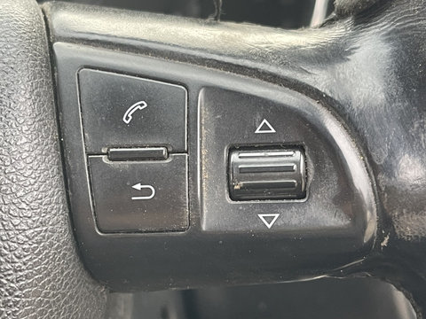 Buton Dreapta Comanda Comenzi Telefon Radio de pe Volan Skoda Superb 2 2008 - 2015