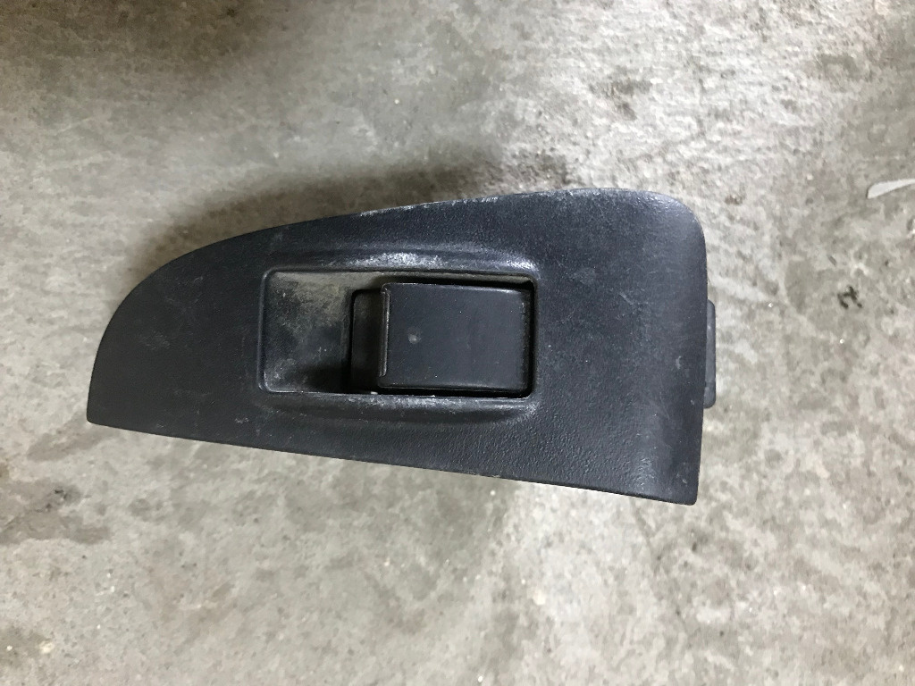 Buton electric toyota avensis t25 2004 - 2008