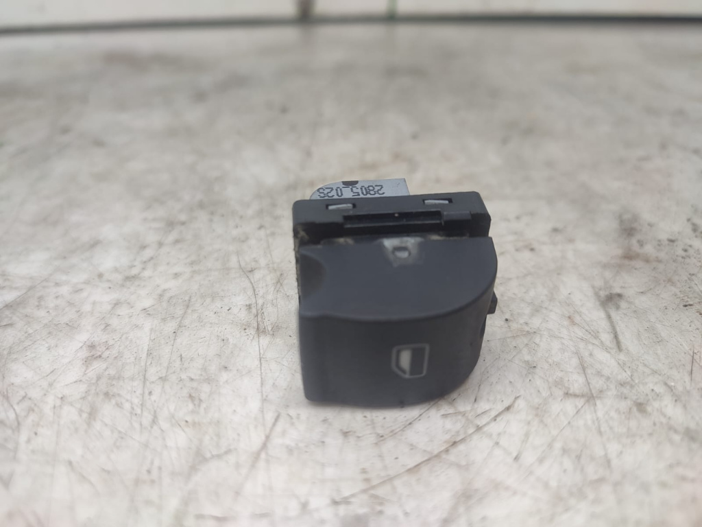 Buton geam 8e0959855 Audi A4 B7 [2004 - 2008] 2.0 tdi BLB
