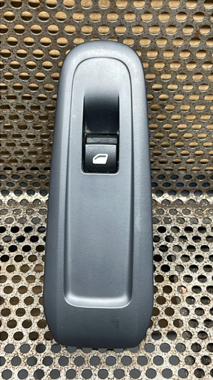 Buton geam dreapta față Peugeot 308 2013-2020