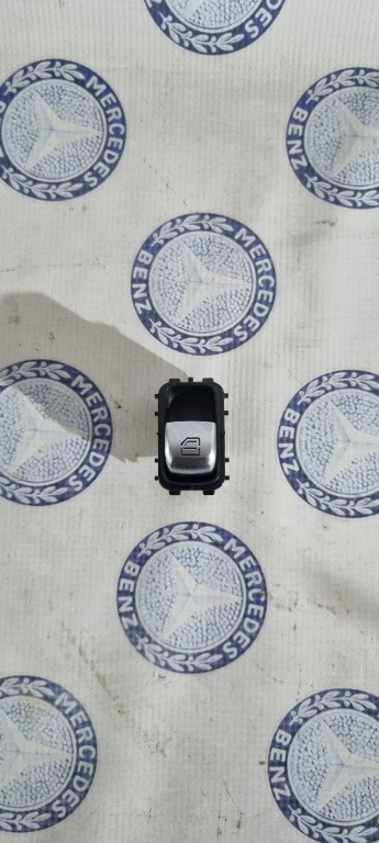 Buton geam dreapta fata Mercedes W205 a2229052203