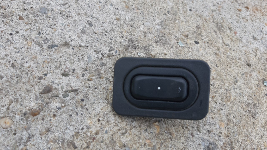 Buton geam dreapta fata Opel Meriva.
