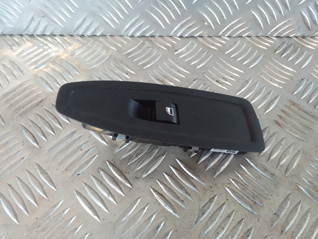 Buton geam electric dreapta fata BMW Seria 1 F20 2011 2012 2013 2014 2015 920810702