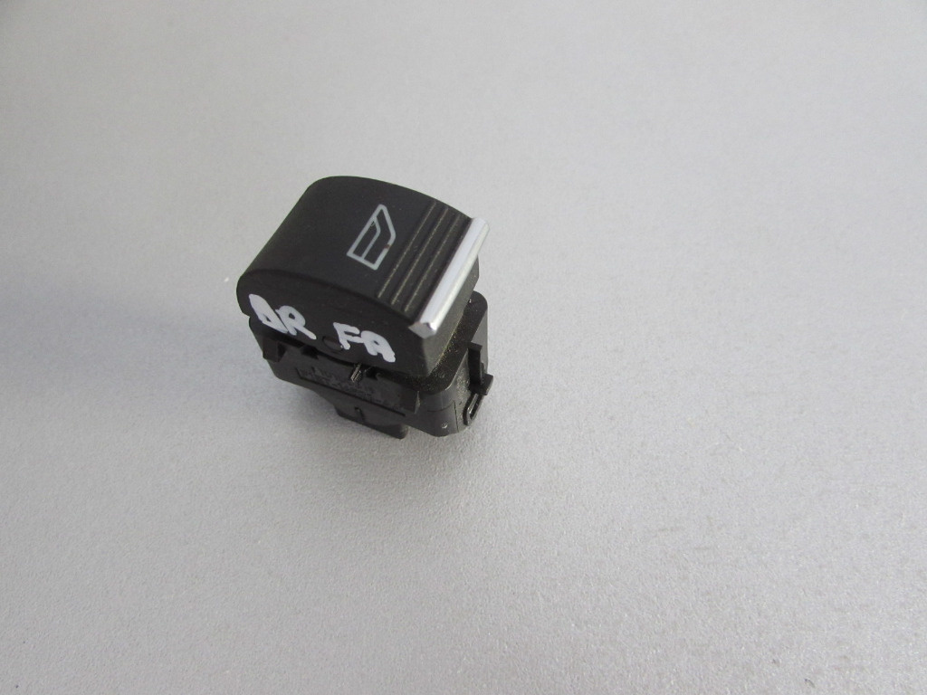 Buton geam electric dreapta fata F1ET-14529-AA Ford Focus 3 euro 6 facelift 2014 2015 2016 2017 2018