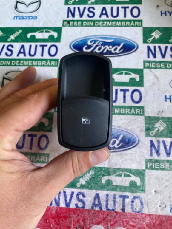 Buton geam electric dreapta fata Opel Corsa E 13430018