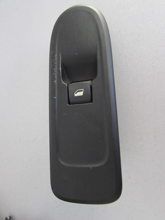 Buton geam electric dreapta fata Peugeot 508 berlina facelift 2014 2015 2016 2017 2018