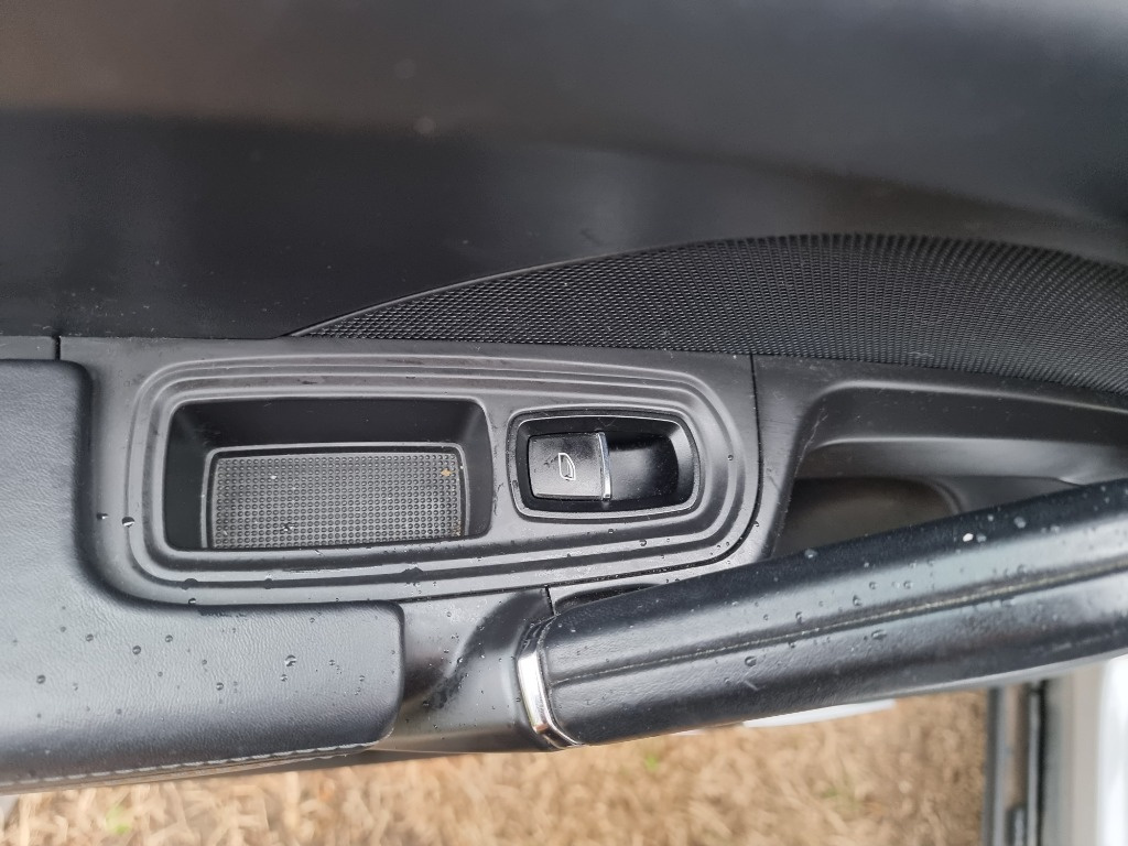 Buton geam electric Porsche Cayenne 2011