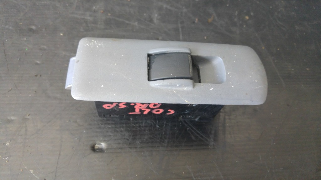 Buton geam electrie dreapta spate mitsubishi colt 2004-2009 mn141019