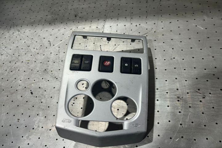 Buton geam pasager fata dreapta Dacia Logan [2004 - 2008] Sedan 1.6 MT (87 hp)